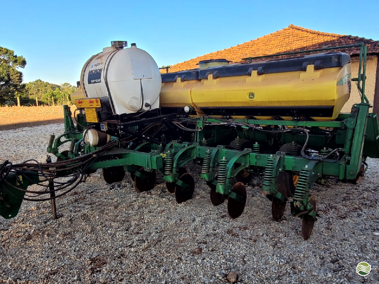PLANTADEIRA JOHN DEERE PLANTADEIRAS 2113 Machine Tratores LAVRAS MINAS GERAIS MG